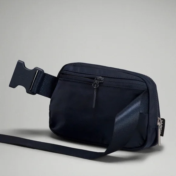 🍋Lululemon Everywhere Belt Bag, NWT - Picture 3 of 11